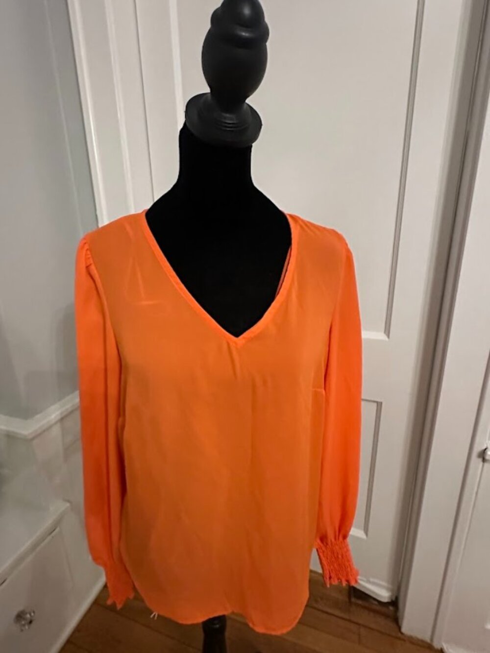 V-neck Chaus orange top with gathered cuffs, New